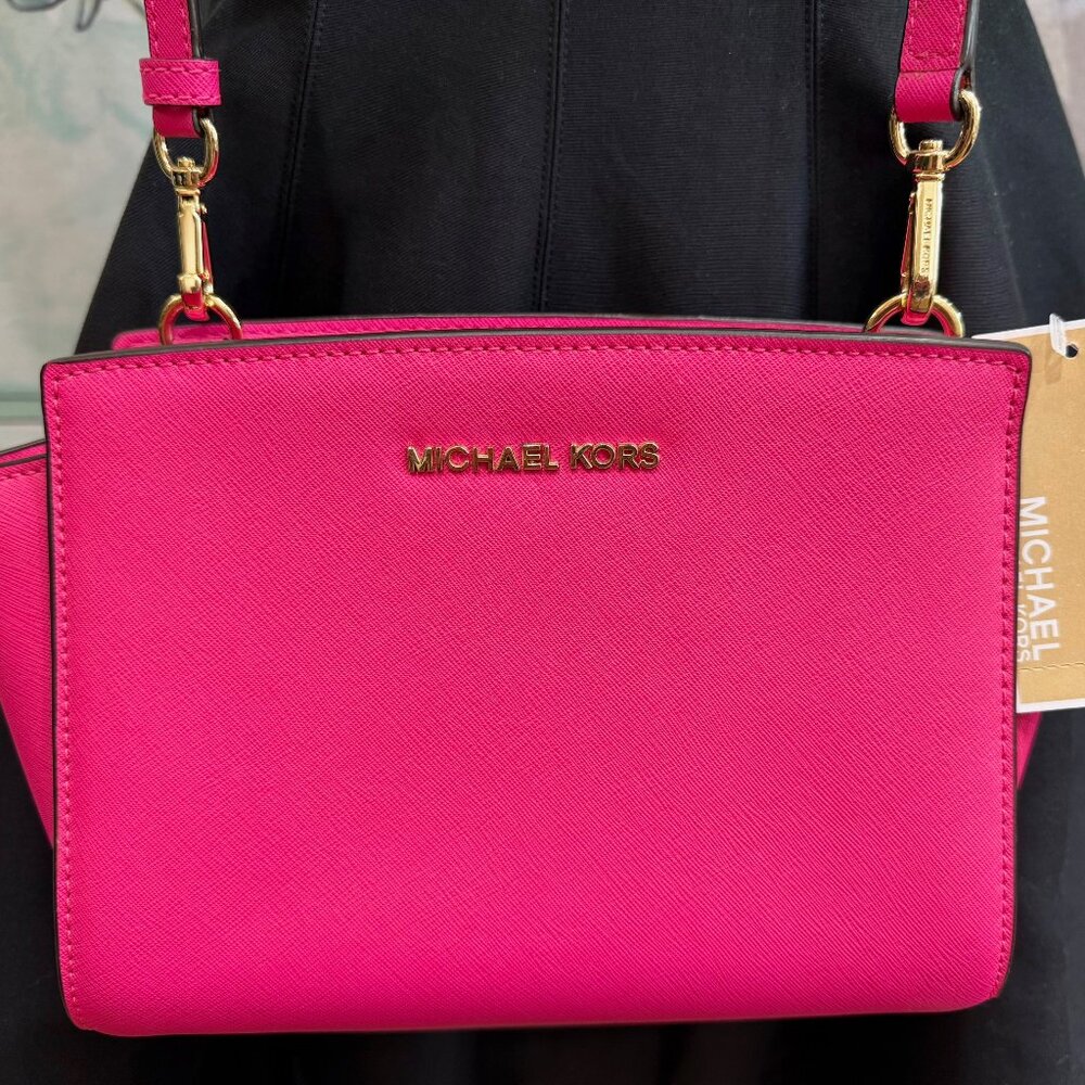 MICHAEL KORS NWT Med. Messenger Crossbody Bag, Selma, Neon Pink Saffiano Leather